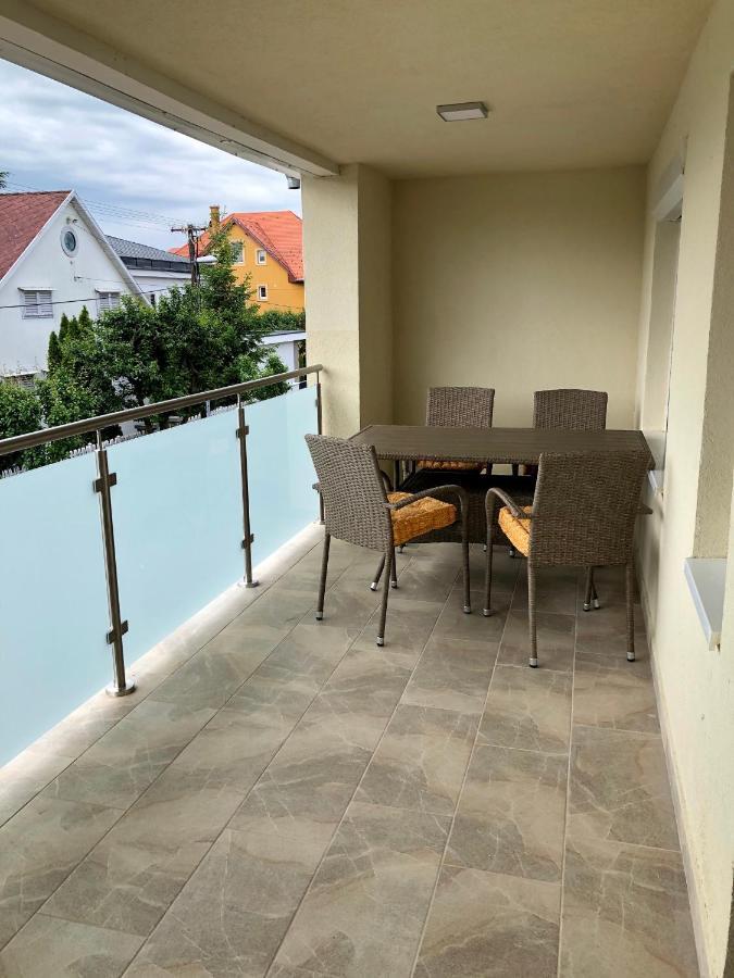 Janos Apartman บาลาตอนฟือเรด ภายนอก รูปภาพ