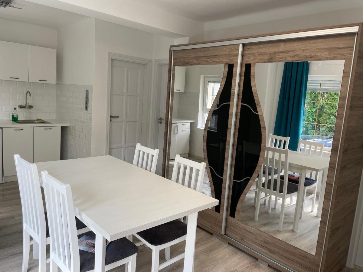 Janos Apartman บาลาตอนฟือเรด ภายนอก รูปภาพ